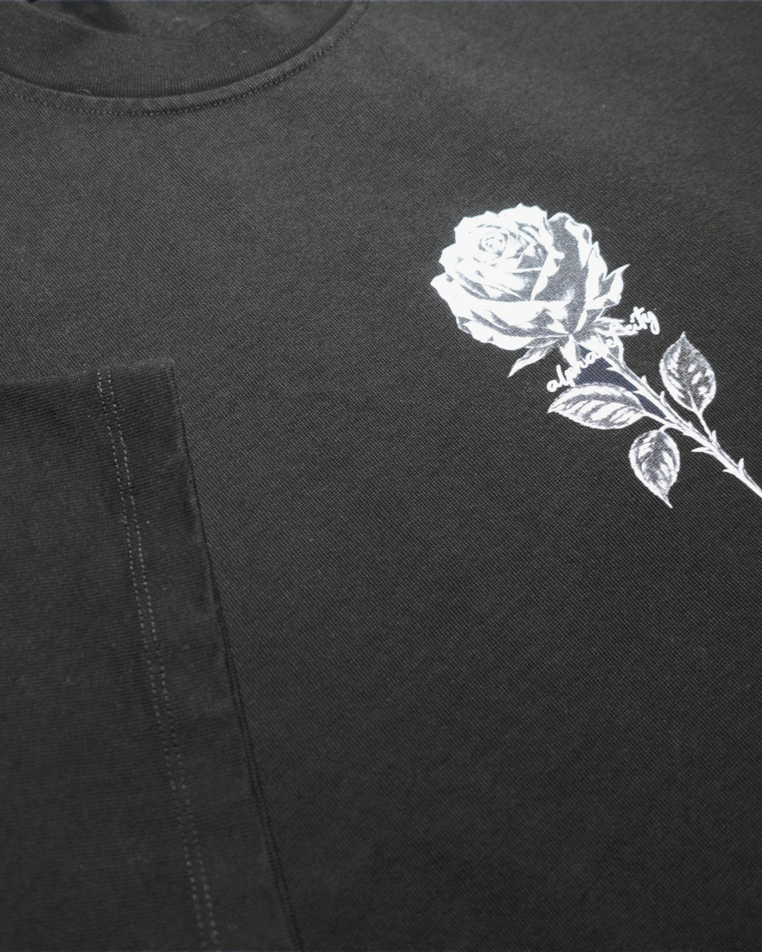 BLACK ROSE Tee collar and heavyweight construction detail.